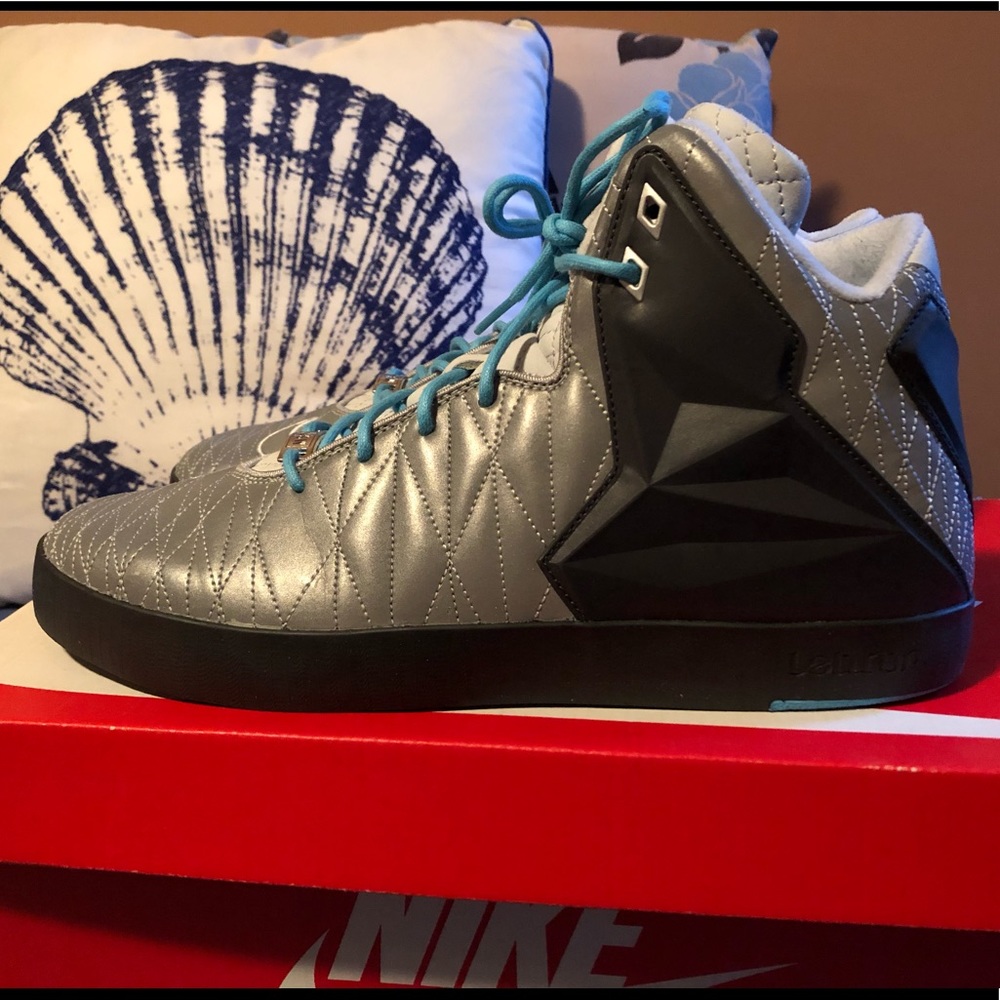 Nike Lebron XI Lifestyle shoe, used, size 11